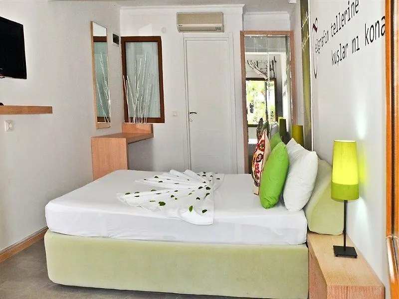 Cherry Apartments تورغوتْريس